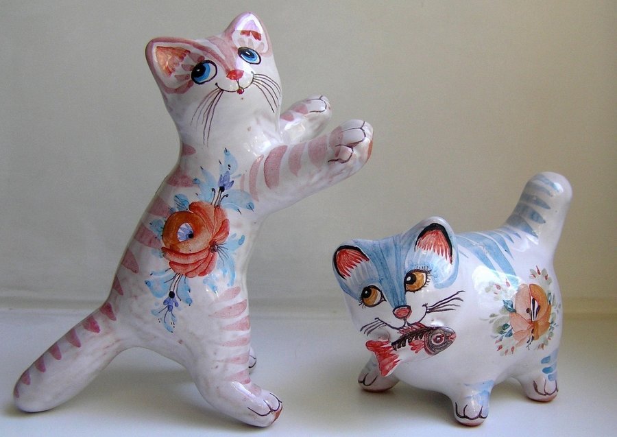 Фигурки кошек керамические