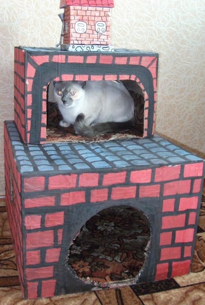 Оригинальный домик для кошки.